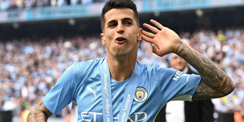 Hậu vệ trái Joao Cancelo